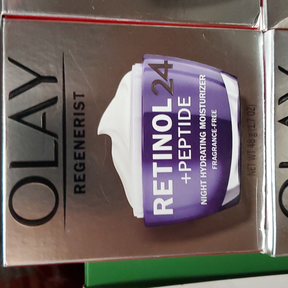 Olay Regenerist Retinol 24+ Peptide Night hydrating Moisturizer - 1.7oz